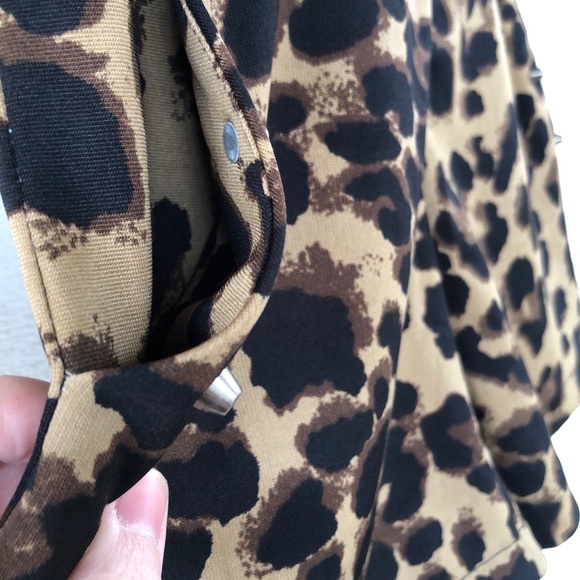 🚫SOLD🚫Studded leopard print shorts - Picture 5 of 7